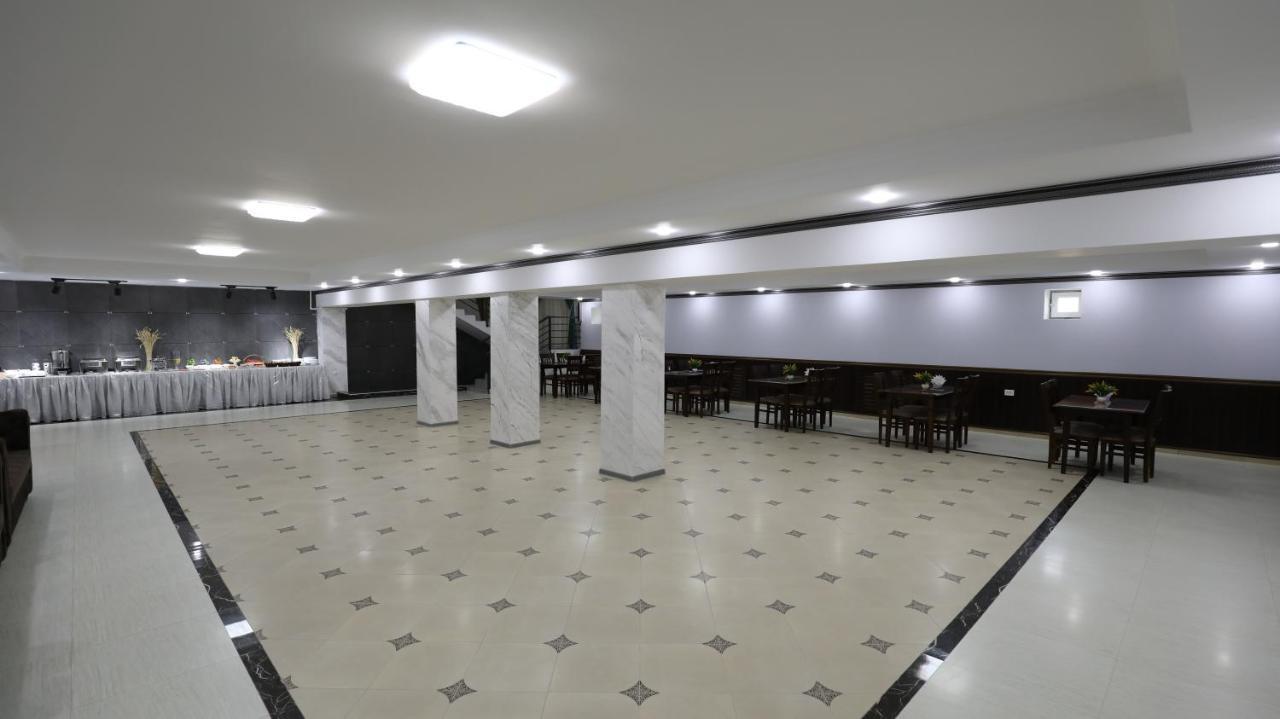 Sharq Hotel Ургенч Экстерьер фото